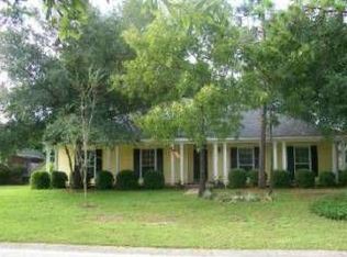 7641 Meadows Dr S, Mobile, AL 36619