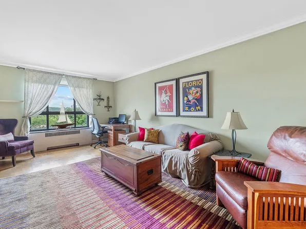 4445 Post Rd APT 7D, Bronx, NY 10471