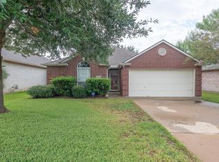 2620 Trophy Dr, Bryan, TX 77802