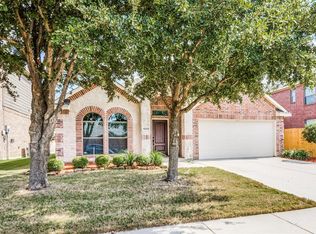 4029 Hunter Peak Rd, Roanoke, TX 76262