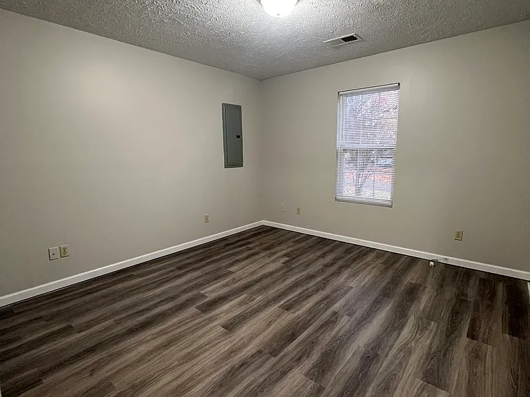 71 Greenway Dr — Photo 8
