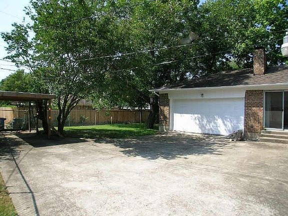 3rd image of 8420 Sweetwater Dr