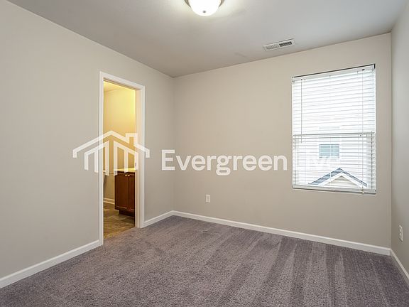 4th image of 876 Federal Hall Ln