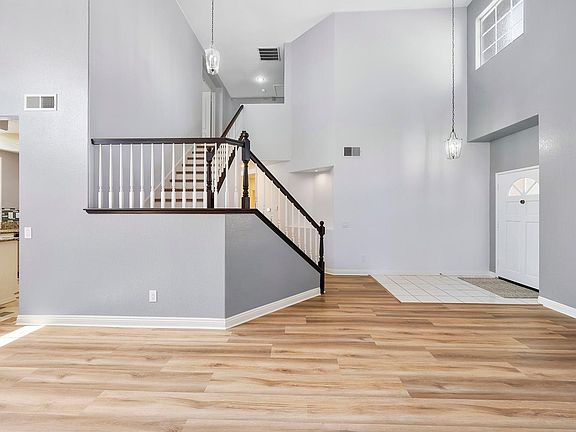5th image of 39485 Salinas Dr