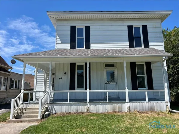 557 N Main St, Fostoria, OH 44830