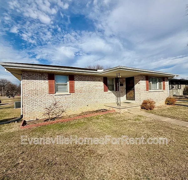 3600 Sweetser Ave — Photo 1
