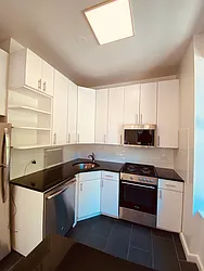 Rented by Metropolis Real Estate of Manhattan