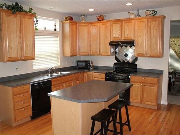 4th image of 5801 Sunnybrook Ct