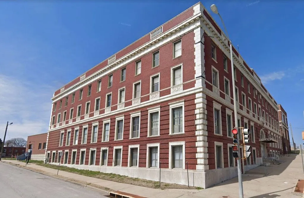 Y Lofts Senior Apartments — Photo 3