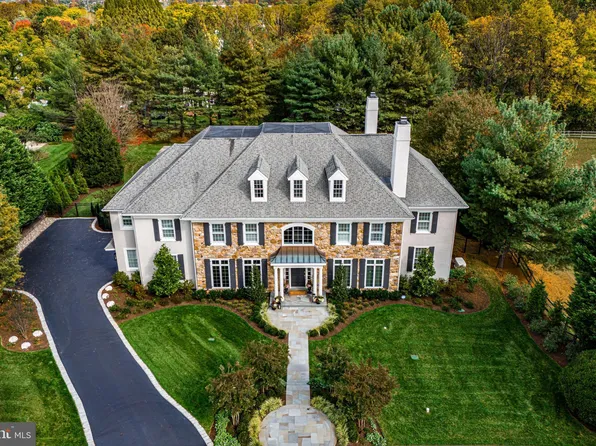 1045 Whitegate Rd, Wayne, PA 19087