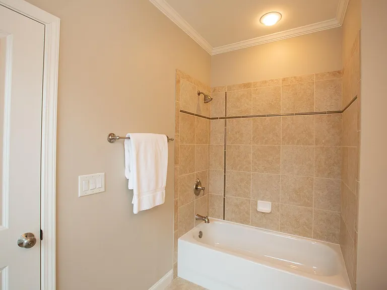653 Lockton Pl — Photo 45