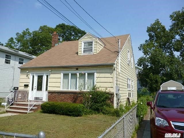 1st image of 520 Jefferson Ave