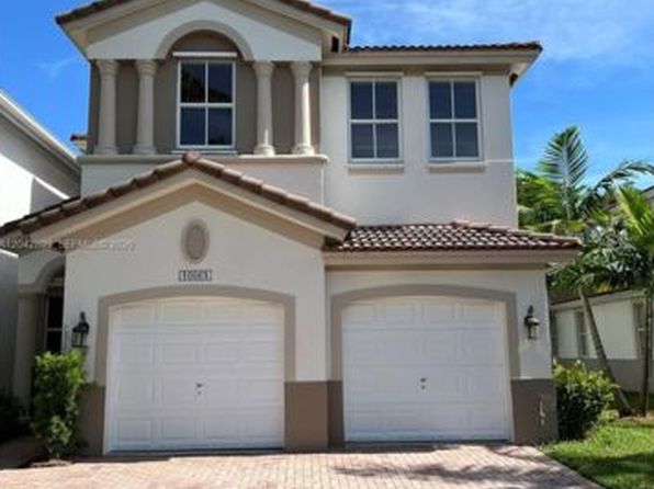 10861 NW 85th Ter