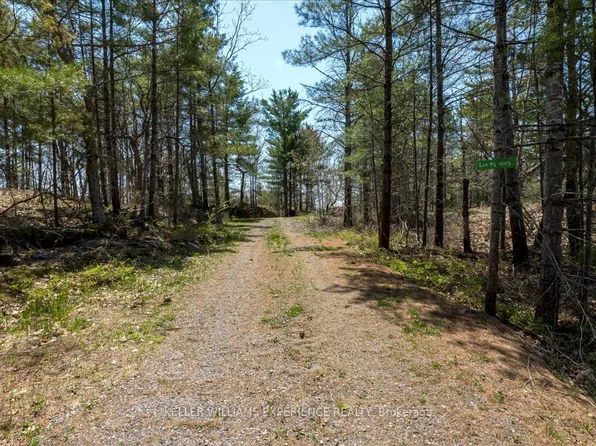 1075 Heintzman Gate, Gravenhurst, ON P0E 1G0