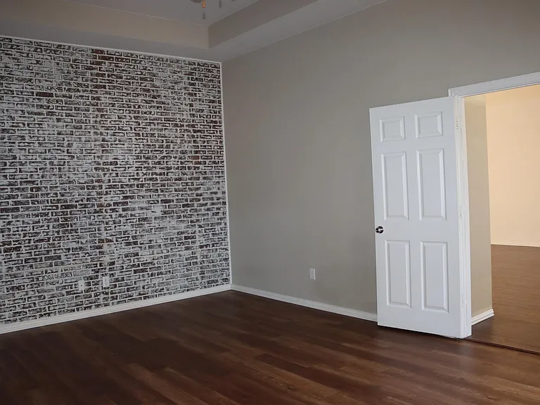 1548 Idlewild Dr — Photo 21