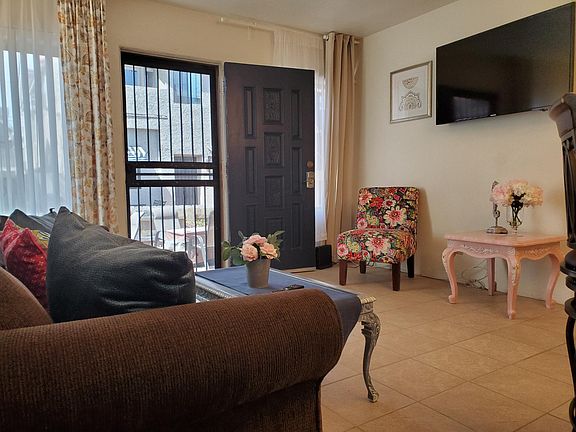 4th image of 817 Island Ct #3