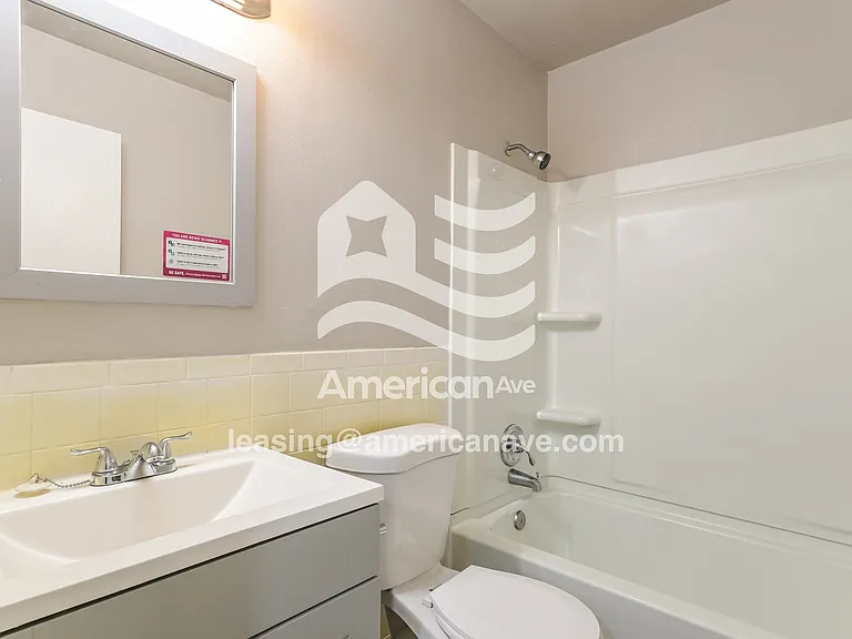 841264_009_main_bathroom_14321037.jpg