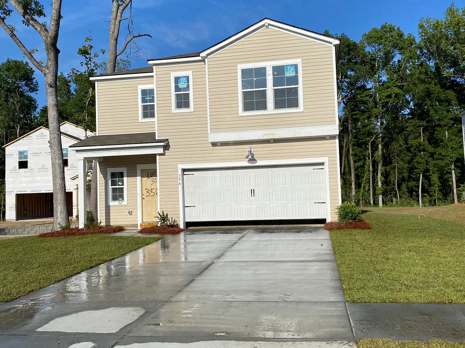 6 bed, 2500 sqft, $3,200 — Photo 1