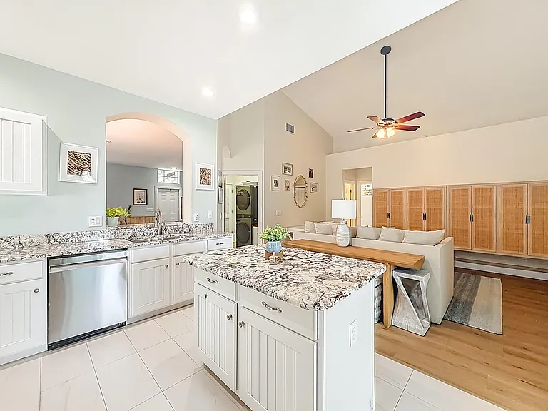 1143 Canoe Point — Photo 22