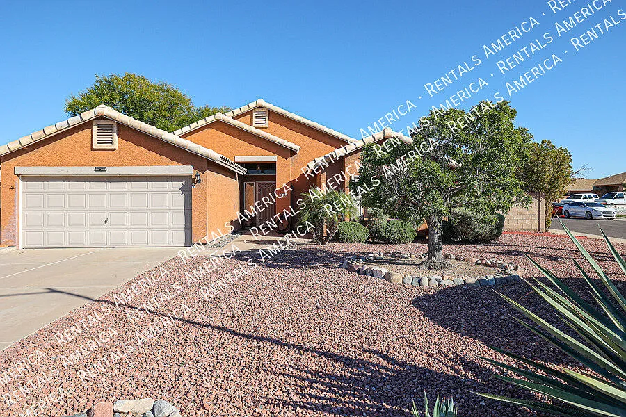 Charming Home w/ Sparkling Pool next to Westgate! — Photo 2