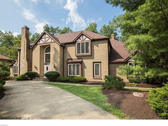 2nd image of 24306 Stonehedge Dr