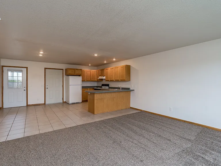 637 S Aspen Ct — Photo 8