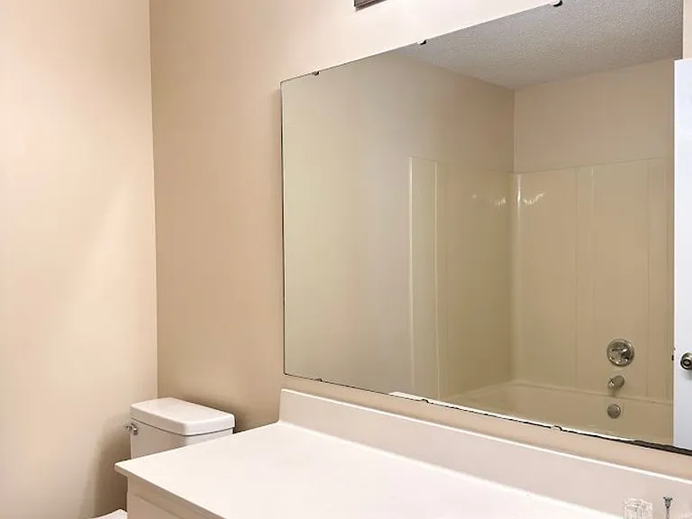 202 Cypress Dr — Photo 12
