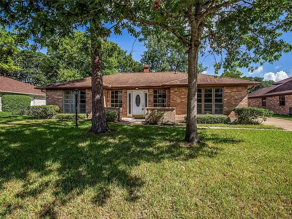 5142 Shady Oaks Ln, Friendswood, TX 77546