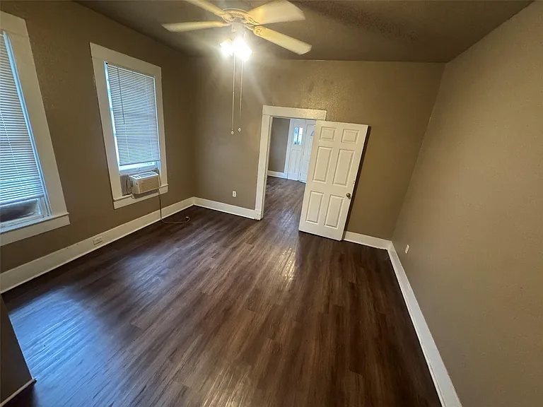 730 Carolina St — Photo 3