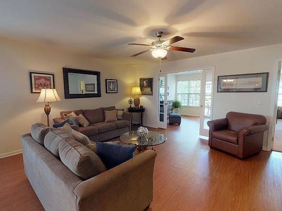 2nd image of 6434 Somerset Dr