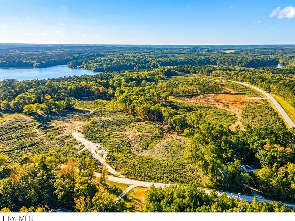 1st image of 1369 Lakeshore Estates Drive