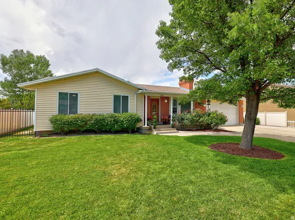10318 S Silver Willow Dr, Sandy, UT 84070
