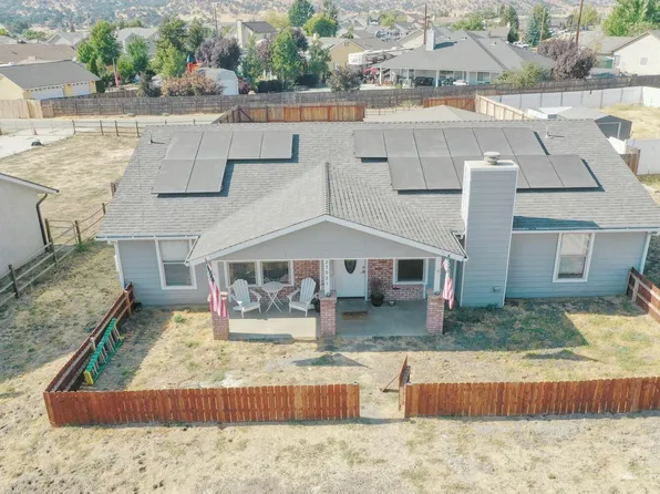 27921 Stallion Springs Dr, Tehachapi, CA 93561