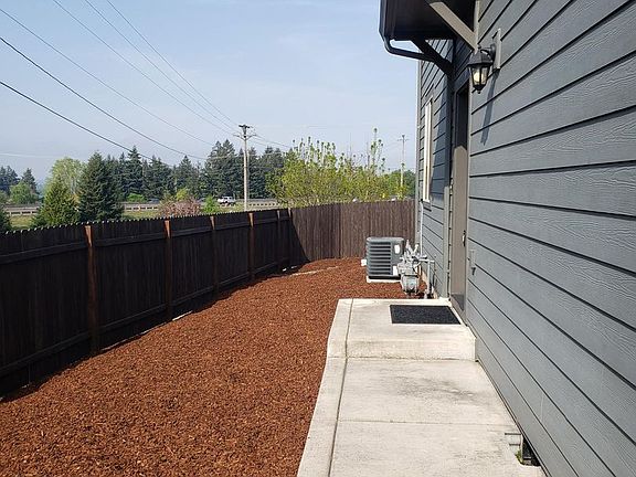 3rd image of 3838 SE 165th Ct