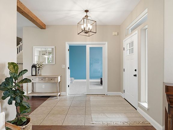 5th image of 4813 Bilbao Dr
