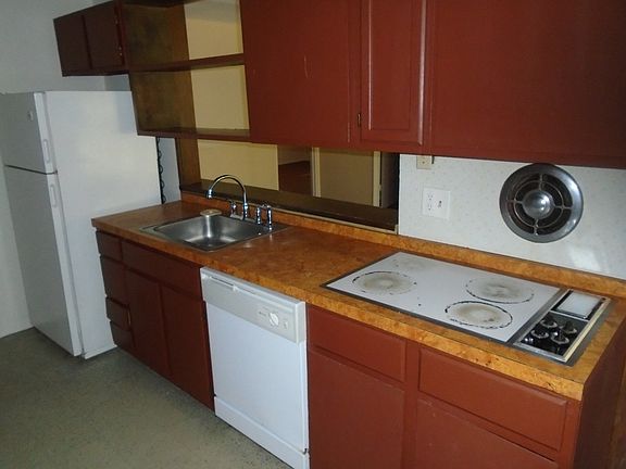 5th image of 475 Waterford Dr