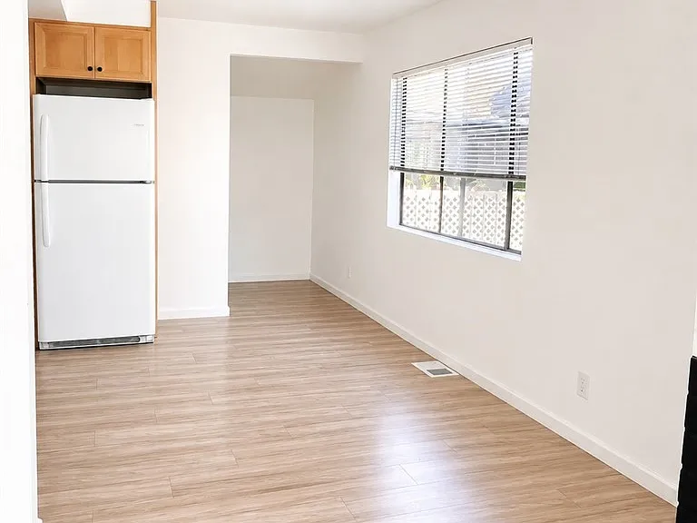 3209 Clay St — Photo 23