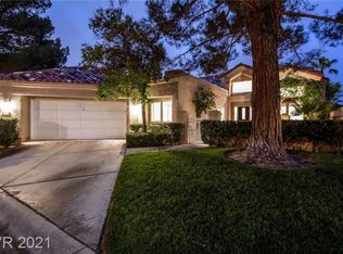 8161 Round Hills Cir, Las Vegas, NV 89113