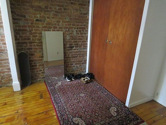 4th image of 299 7th St #1