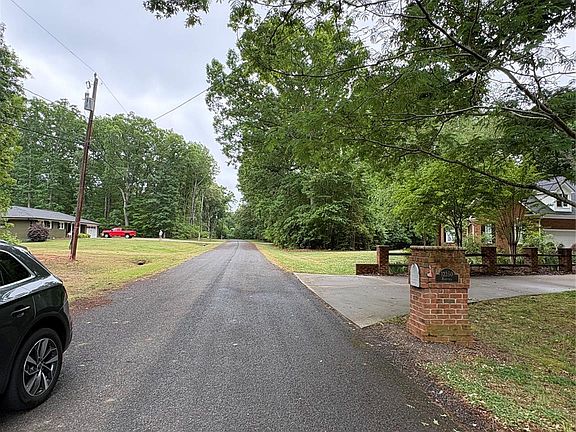 3rd image of 12335 Hartwood Rd