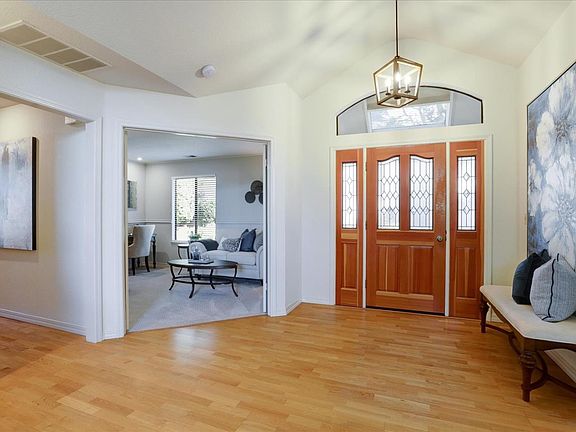 4th image of 7904 Caledonia Dr