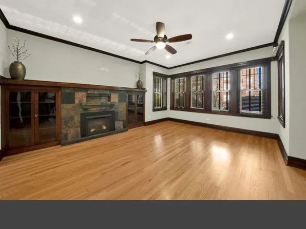 5345 W Montrose Ave #1, Chicago, IL 60641