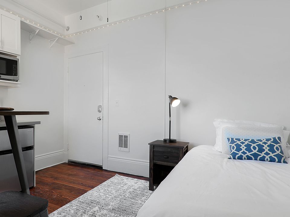 1st image of 1878 Market St #303