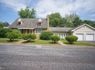 301 Poplar St, Highspire, PA 17034