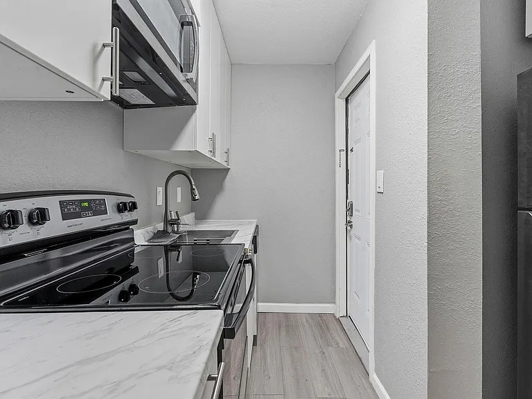 2910 Medical Arts St #101B — Photo 15