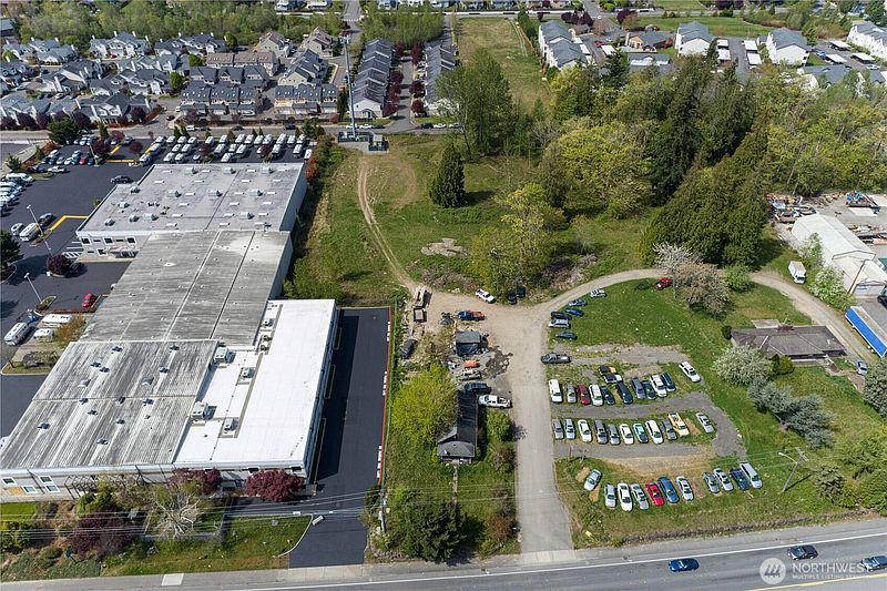5th image of 200 Meridian Avenue E