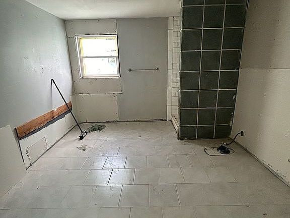 3rd image of 1727 Walnut St