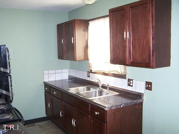 3rd image of 2050 Wedgewood Dr