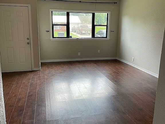 2nd image of 5721 E 5th St