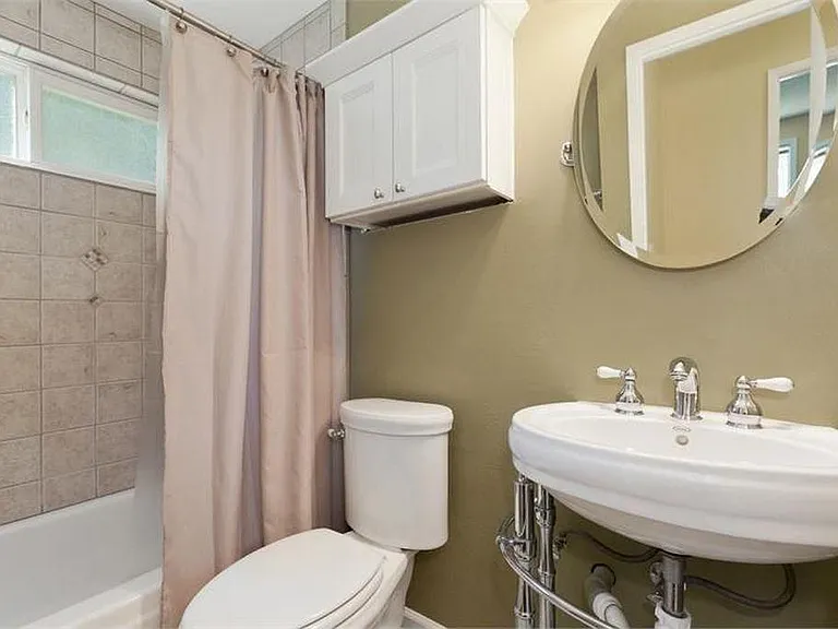 Guest bathroom